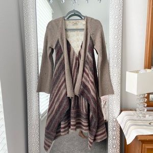 gimmicks by BKE draped open front cardigan small